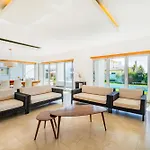 Villa L *