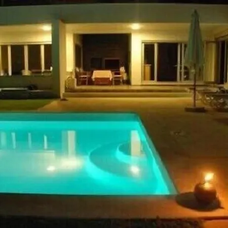 L Villa