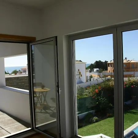 L Villa *