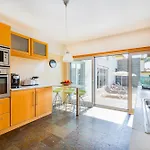 Villa L *